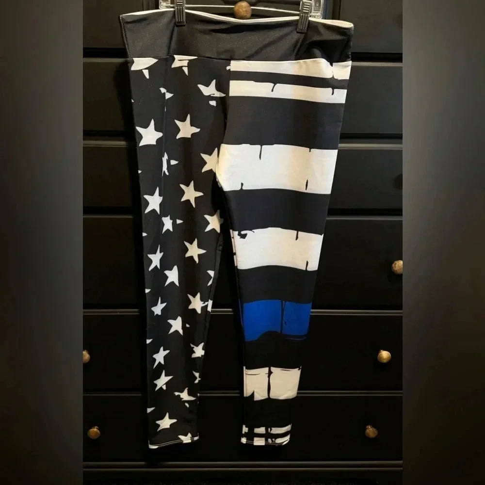 Woman’s Blue Line Workout Leggings - Picture 2 of 5